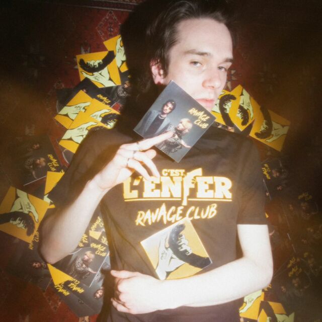 ⚡MERCH⚡
Les t-shirts "C'est l'enfer" et notre nouvel EP sont maintenant disponibles ici -> LIEN EN BIO ! 🕺👕💽

📸 @hugobernier_